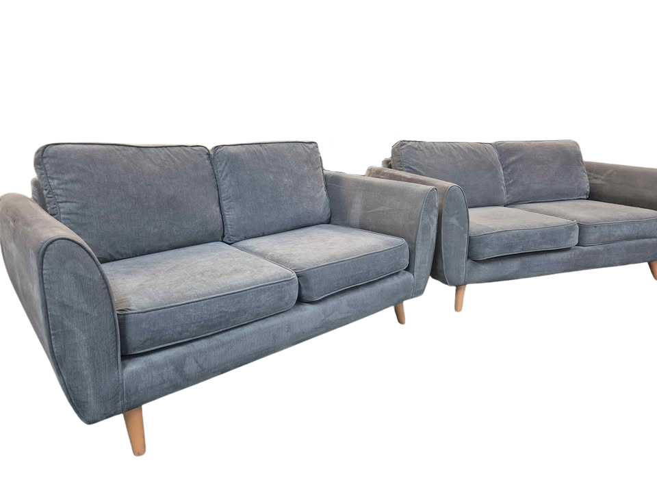 DFS Aurora 2 + 3 Seaters