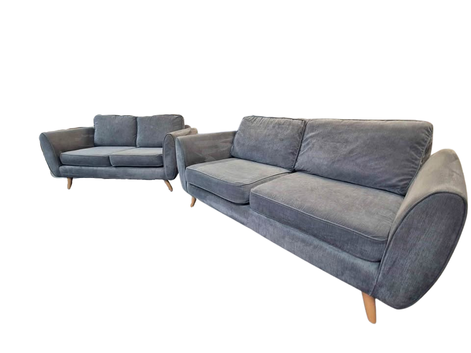 DFS Aurora 2 + 3 Seaters