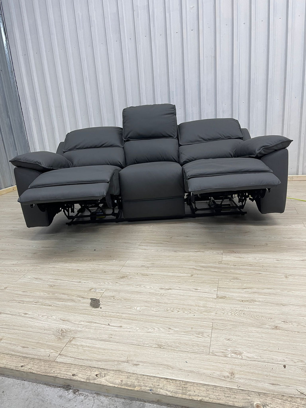 Oakfurnitureland Goodwood 3 Seater Electric Recliner in Dark Grey Leather